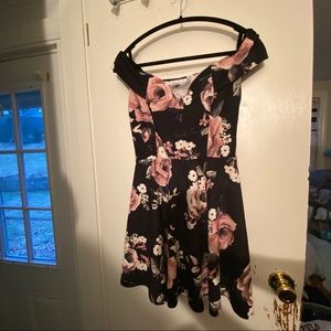 Off the Shoulder Sweatheart Neck Floral Dress